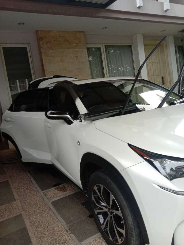 Cilacap Auto Shine: Pelindung Kendaraan dengan Sentuhan Profesional